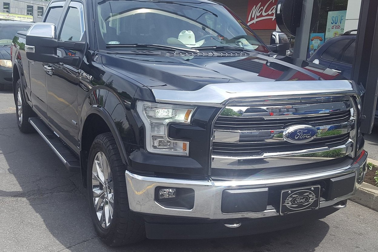 A Ford F-150 pickup truck
